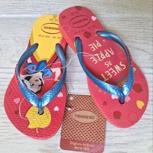 Disney x Havaianas kids Snow White "Sweet as Apple Pie" red and blue flip-flops